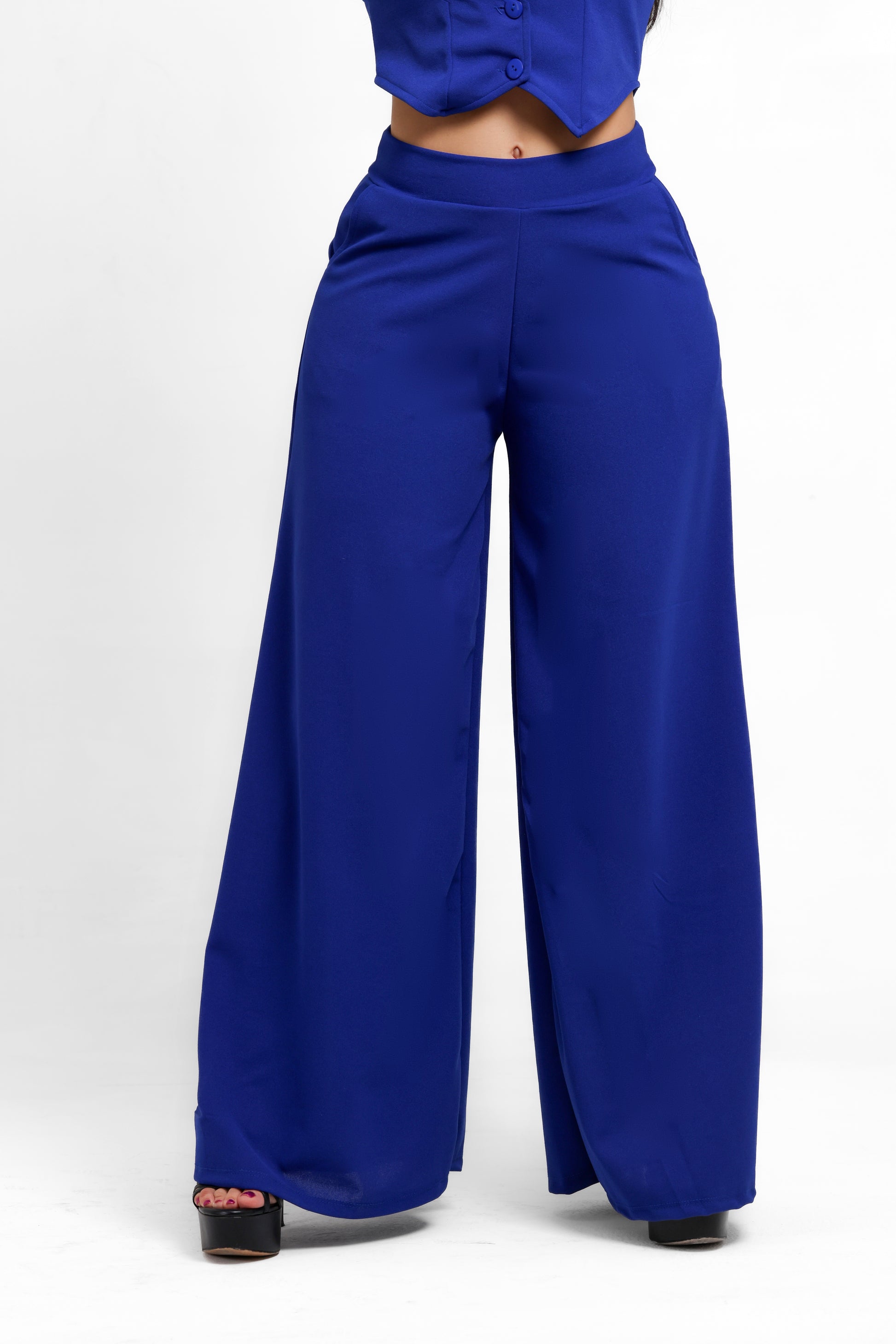 Pantalón acampanado