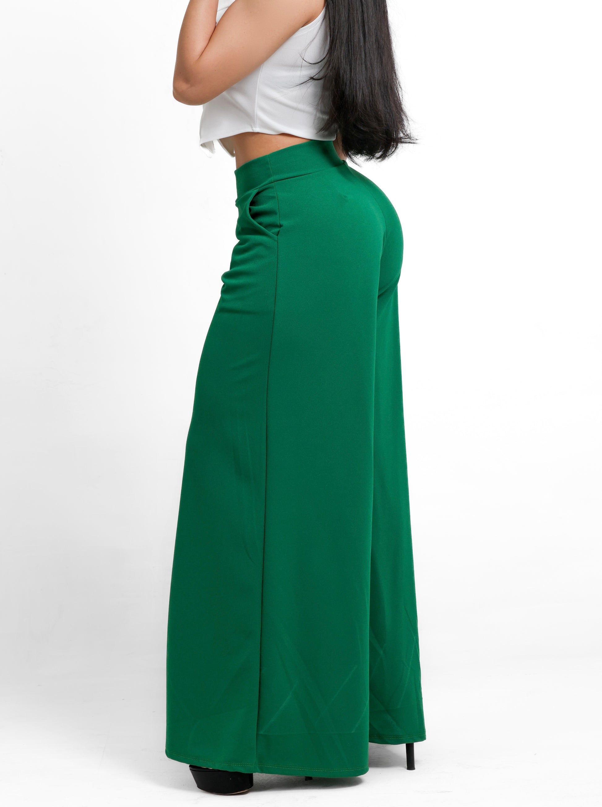 Pantalón acampanado