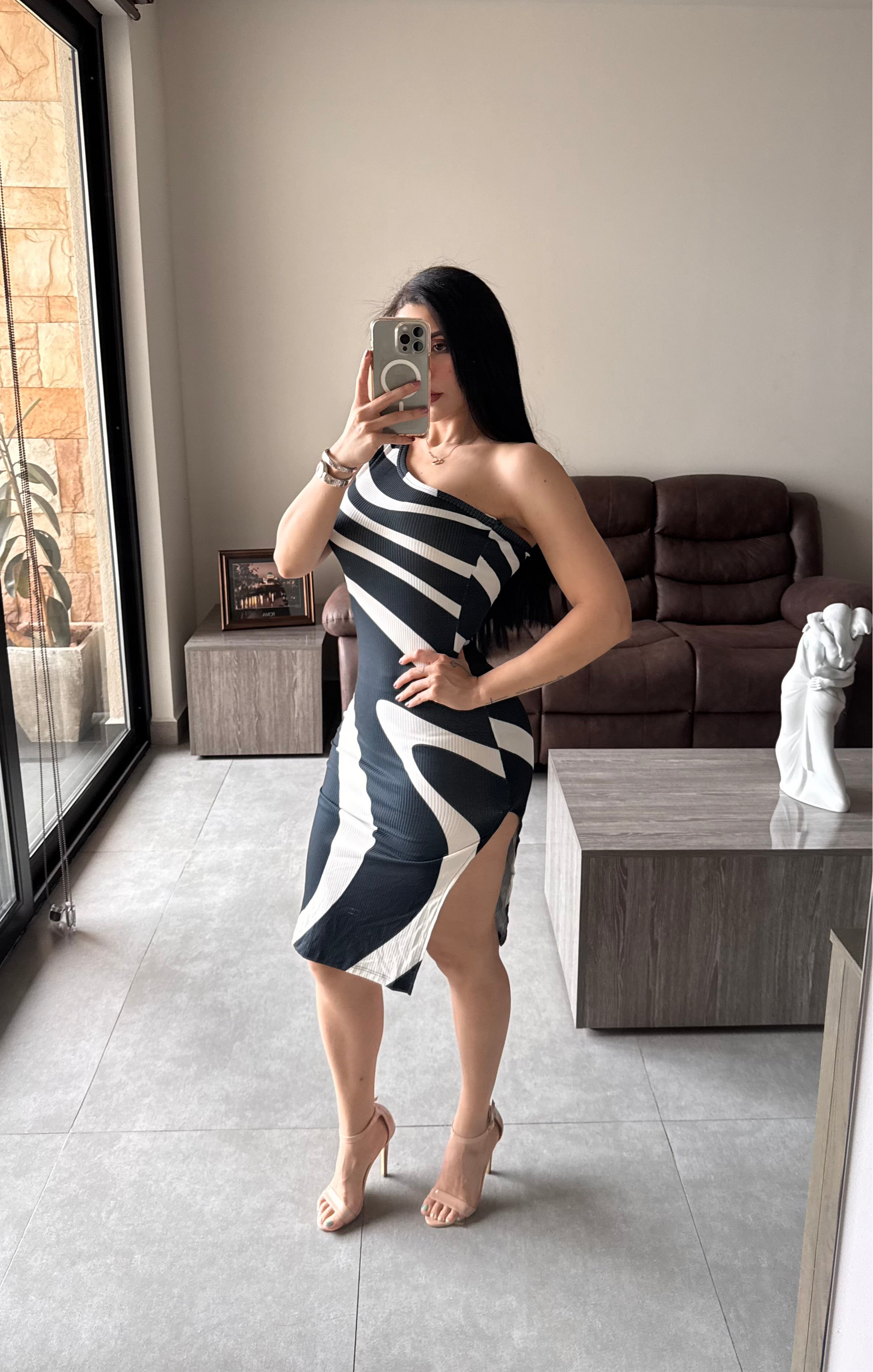 Vestido bicolor abertura en piernas