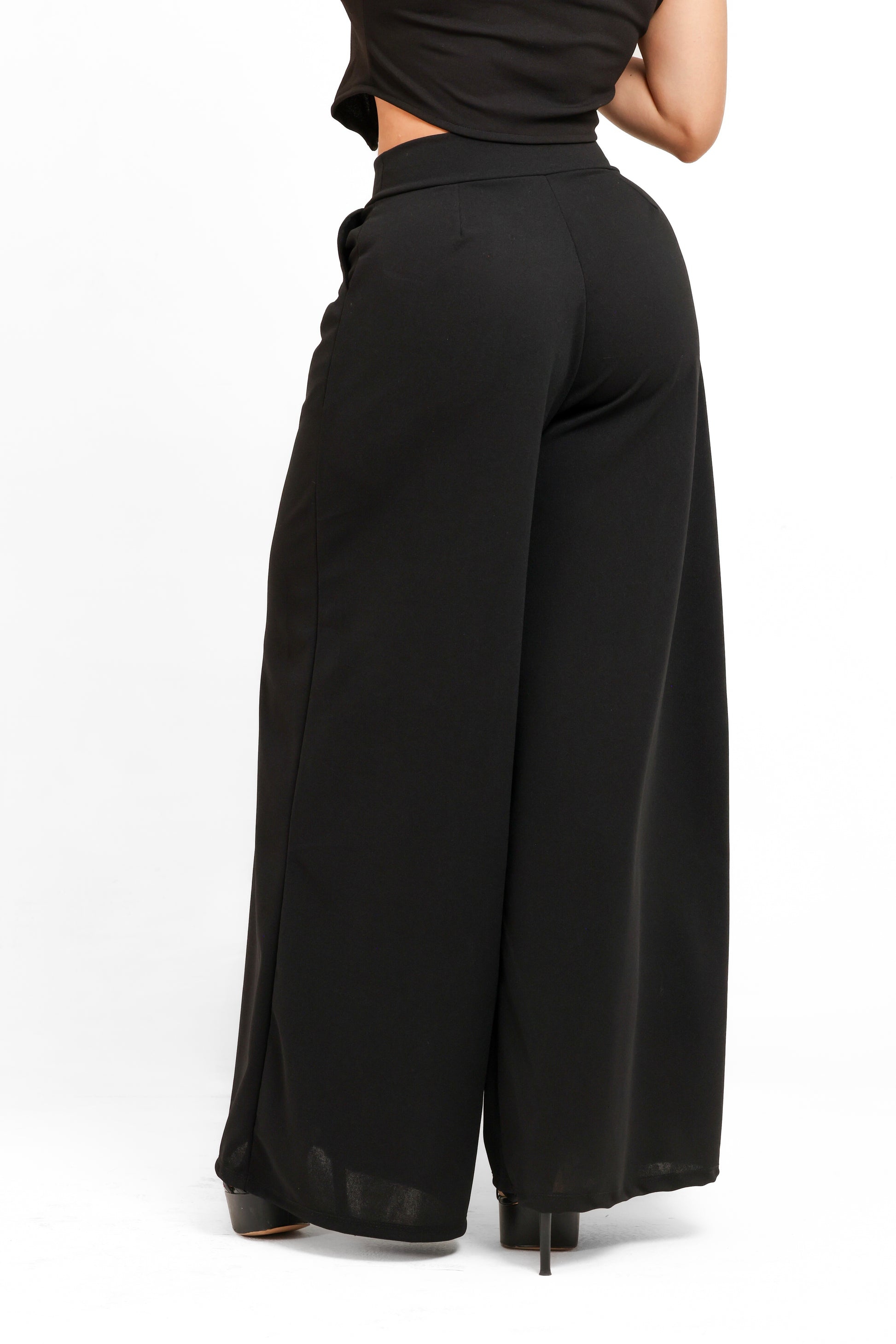 Pantalón acampanado