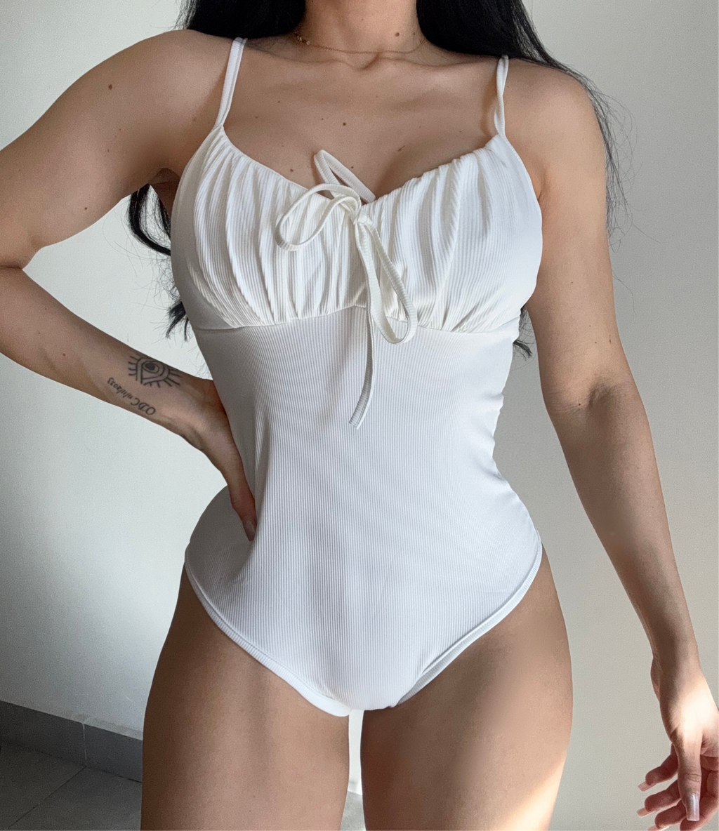 Body clásico blanco