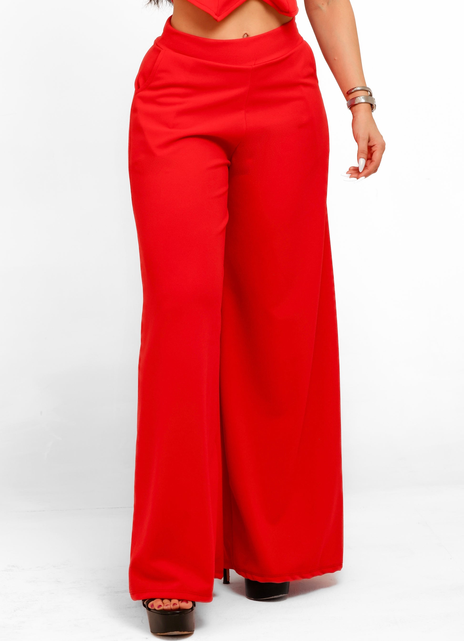 Pantalón acampanado