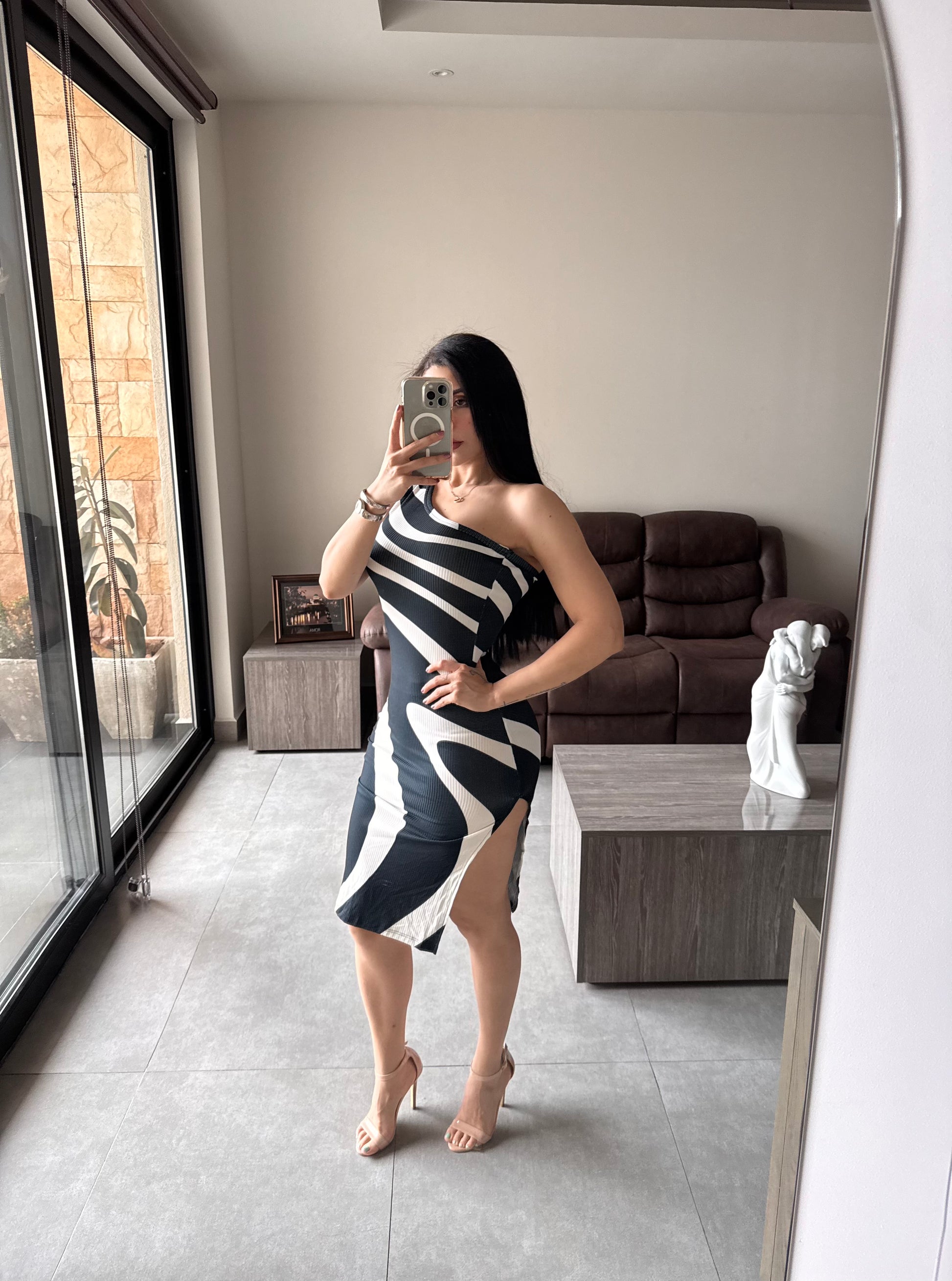 Vestido bicolor abertura en piernas